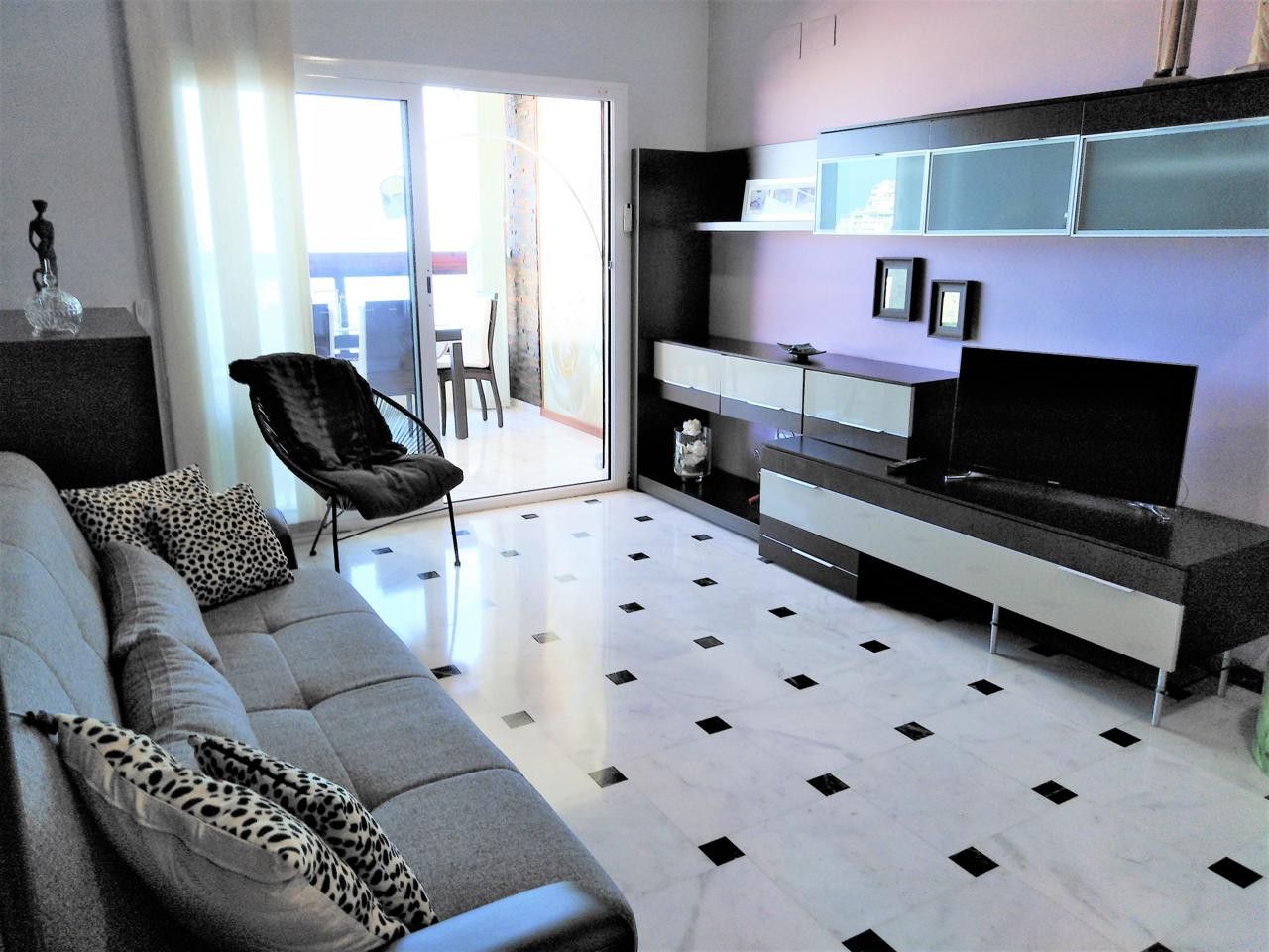 Salon.