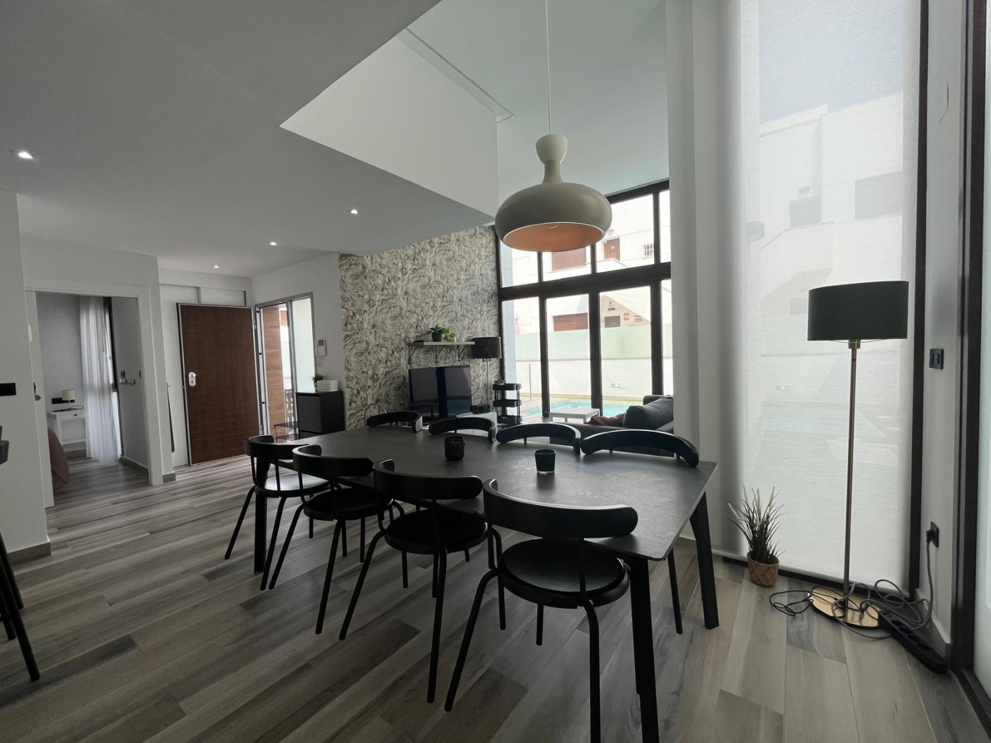 Salon z jadalnią.